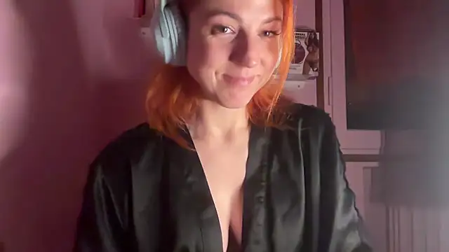 Nikky Divine online show from February 28, 8:08 pm