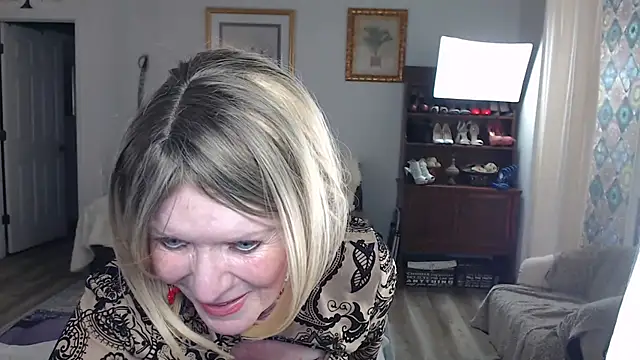 SindeeDix online show from October 19, 4:42 pm