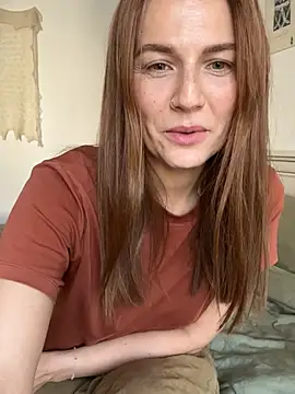 BritneyHall online show from April 2, 9:07 am