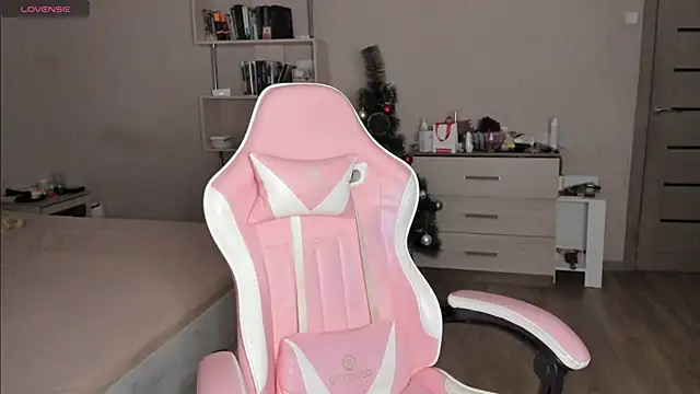 annabigasss online show from January 13, 12:09 pm