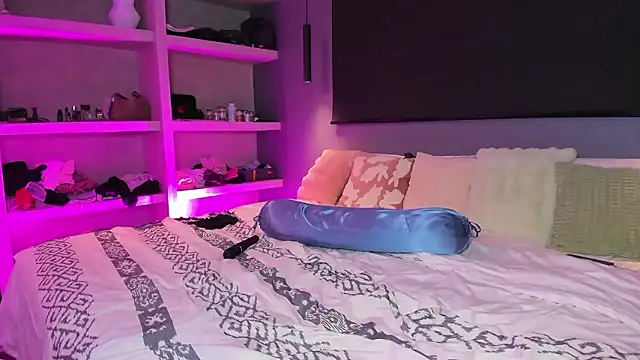 holy khloe online show from November 23, 1:13 pm