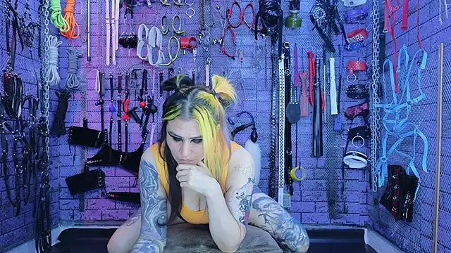 PANDORANEZZ online show from October 17, 7:55 am