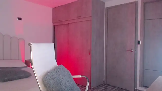 Brown skin11 online show from September 12, 9:11 pm