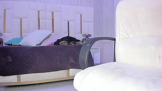 Meghan stonne  online show from October 9, 7:07 pm