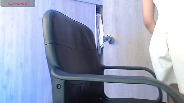 Meghan stonne  online show from March 3, 7:09 pm