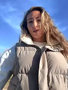 LetsFunKARINA online show from November 11, 7:49 am