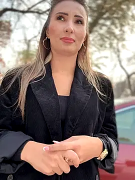 LetsFunKARINA online show from October 28, 8:31 am