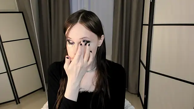 EffieMinki online show from April 2, 6:11 am