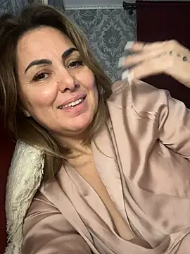 Emma roqueen online show from March 4, 11:11 pm