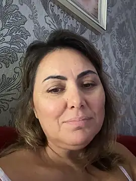 Emma roqueen online show from November 9, 10:05 pm