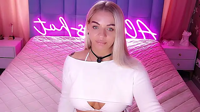 AllwaysHotJ online show from April 8, 5:42 am