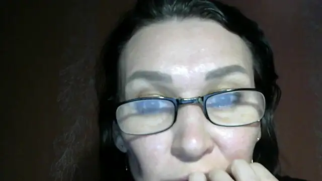 PrettyAndWild online show from October 17, 3:59 pm