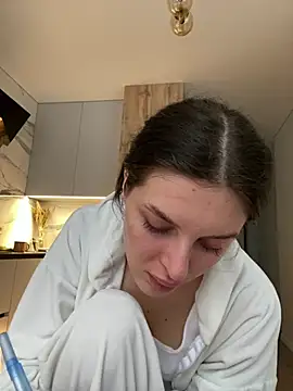 little belucci online show from January 15, 1:39 pm