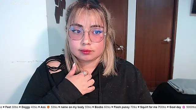 yini angel online show from May 23, 2:54 am