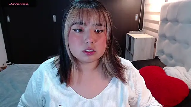 yini angel online show from May 20, 3:03 am