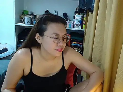 crizzybel online show from February 13, 12:34 am