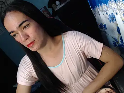 sexysassymirax online show from February 5, 5:32 am