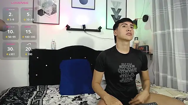 Tomas and liam online show from April 20, 5:49 pm