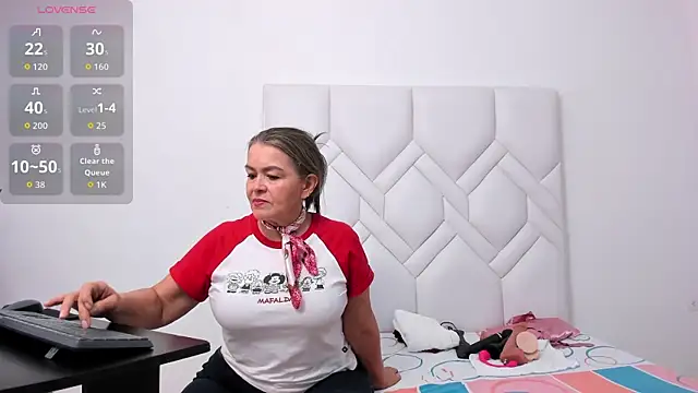 Mature Hard online show from December 2, 8:44 pm