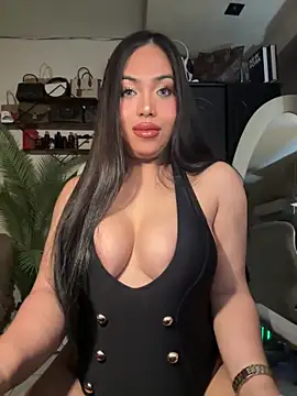 BigDominaMia online show from March 15, 8:33 pm