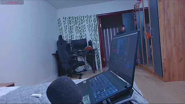  whiteprincess online show from October 13, 12:19 pm