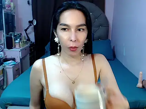 TSDESIREcindy29 online show from October 4, 11:27 am