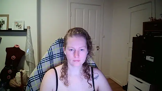 Girlnina-1995 online show from January 13, 7:57 am