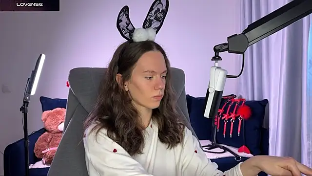 SharkyBaby online show from September 19, 3:44 pm