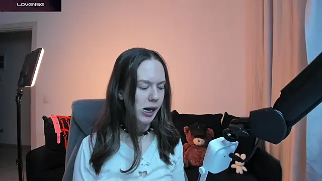 SharkyBaby online show from February 11, 6:09 pm