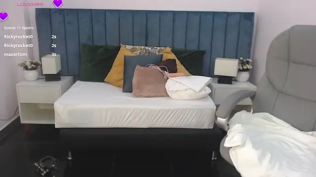 kimara lion online show from December 20, 3:43 am