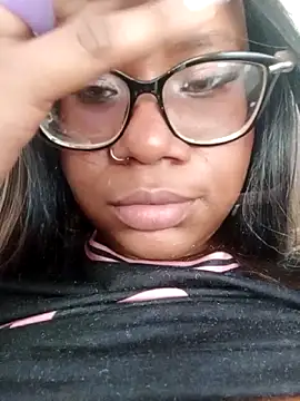 EmilyyRosee  online show from April 16, 8:08 pm