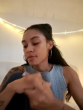 Sarakux online show from February 15, 8:19 pm