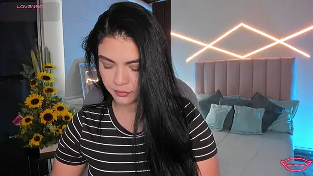 Veronicalanx1 online show from February 24, 12:15 pm