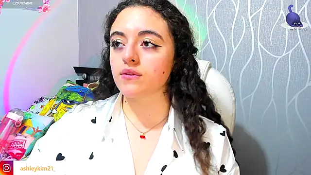 AshleyKim  online show from October 1, 12:26 am