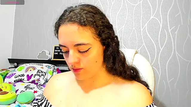 AshleyKim  online show from October 6, 11:53 pm