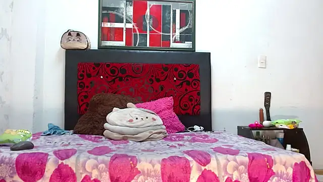 LexiStone  online show from April 15, 8:42 pm