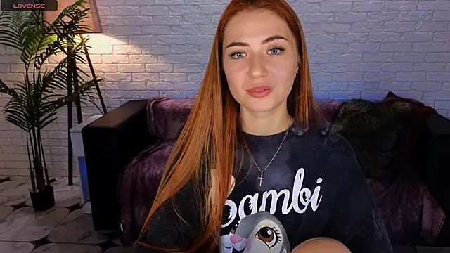 Adelyna Bird online show from December 2, 8:48 am