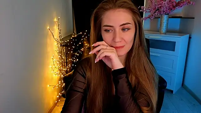 Adelyna Bird online show from April 12, 6:27 am