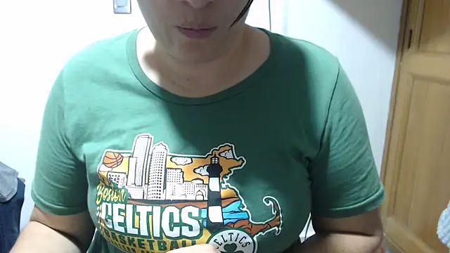 andreaisis2 online show from April 14, 1:27 am