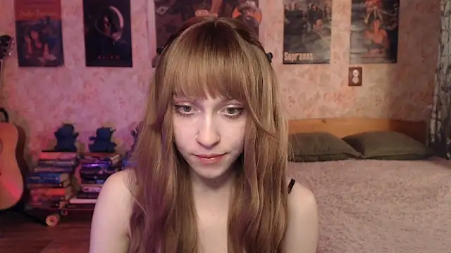Friendly Ellie online show from April 1, 1:41 pm