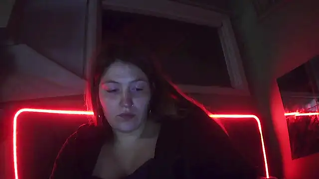 Angelk43 online show from May 2, 6:49 am