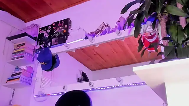  asscutebig  online show from February 7, 5:11 am