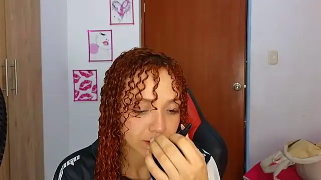 SexyLeilaa online show from September 30, 1:44 am