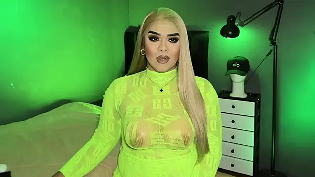 VictoriaEliz online show from May 3, 5:16 pm