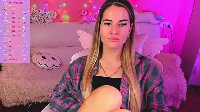 ivannatompsonnn online show from March 15, 6:15 am