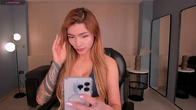 LexieWayne online show from March 24, 6:24 pm