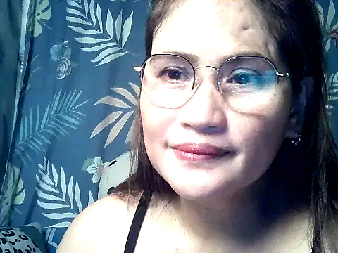 Amazing Angel22 online show from December 2, 6:32 pm