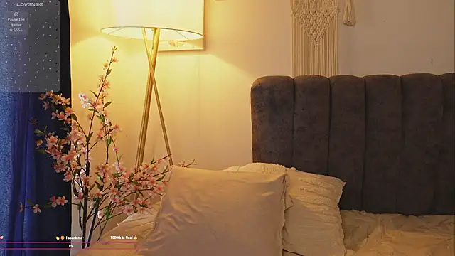 bunnycuteshy online show from September 29, 2:22 pm