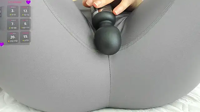 Azahara Amin  online show from October 7, 1:37 pm