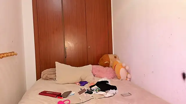 viioolleettaa online show from March 21, 2:33 pm